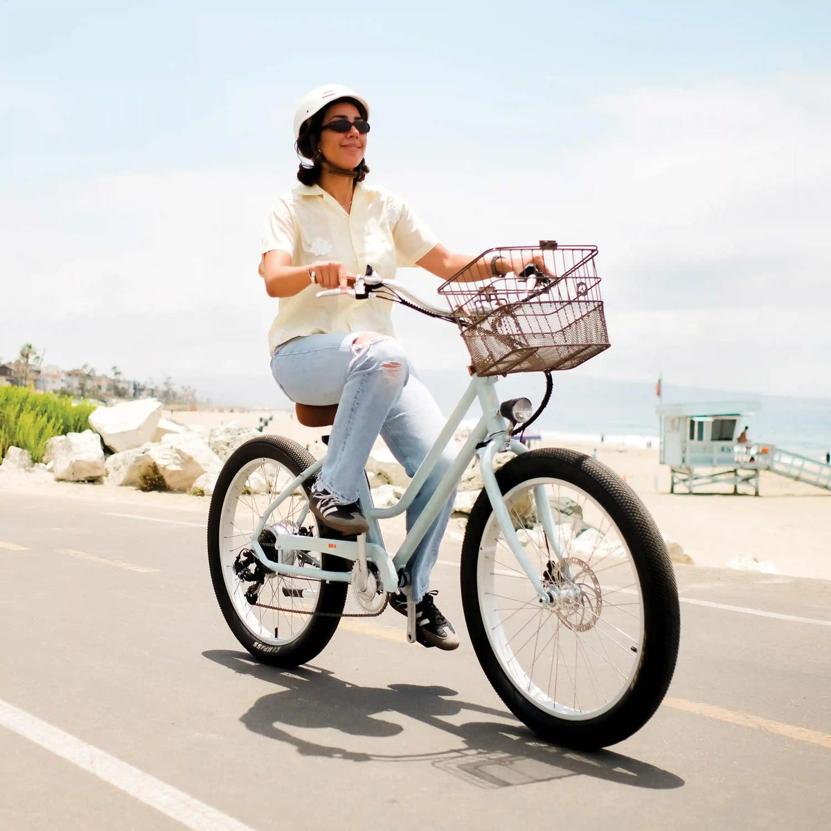 Chatham Rev 3 Beach Cruiser Electric Bike - Step Through